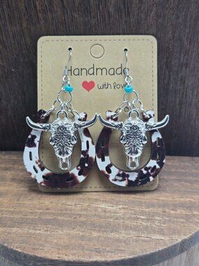NWT Wood Horseshoe Bull Skull Earrings Pierced Wood Silver Tone Beaded Western